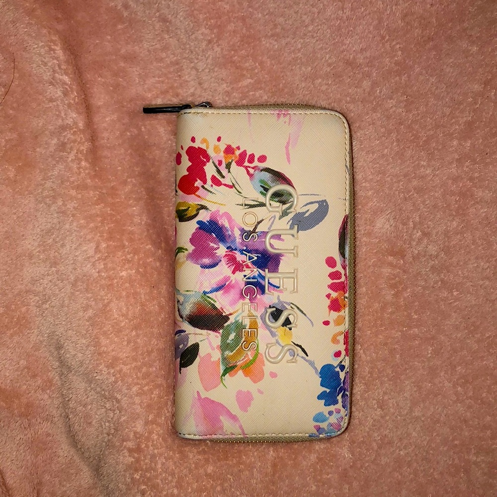 guess women wallet.